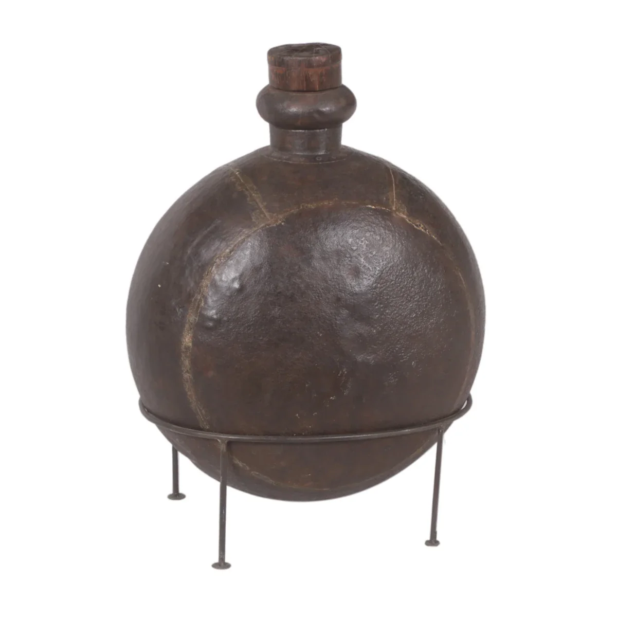 Iron Pot with Stand
