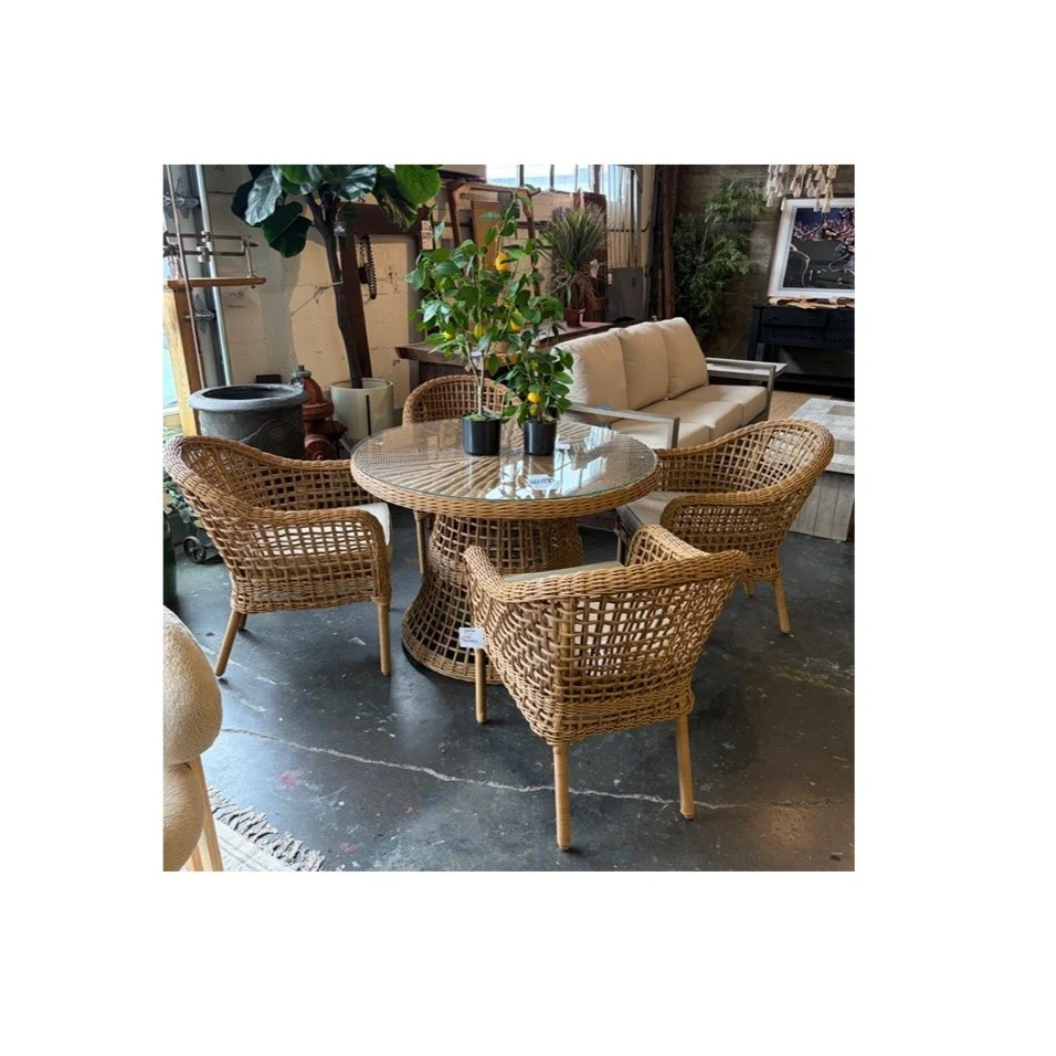 Wicker 43" Table